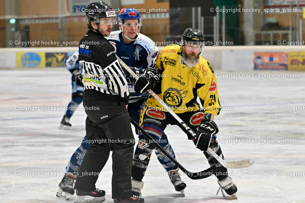 EC Hornets Spittal vs. ESC Steindorf 23.2.2024 | Grimmiger Raphael Referee, #18 Pewal Martin ESC Steindorf, #33 Kabas Michael EC Hornets Spittal, EC Hornets Spittal vs. ESC Steindorf 23.2.2024, EC Hornets Spittal vs. ESC Steindorf 23.2.2024 am 23.02.2024 in Spittal an der Drau (Eissportzentrum Spittal), Austria, (Photo by Bernd Stefan)