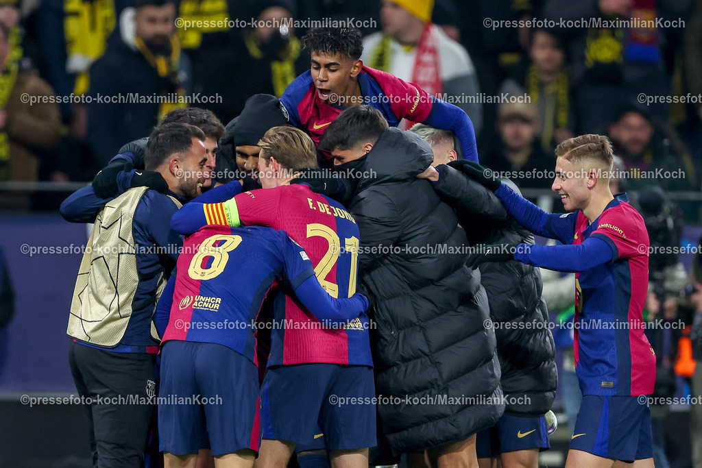 UCL11122402259 | 11.12.2024, UEFA Champions League, Borussia Dortmund - FC Barcelona, 8. Spieltag, Signal Iduna Park, Saison 2024 2025: Torjubel nach dem 3:2 Siegtreffer durch Ferran Torres (Barca #7) xxxxxxxxxxxxx