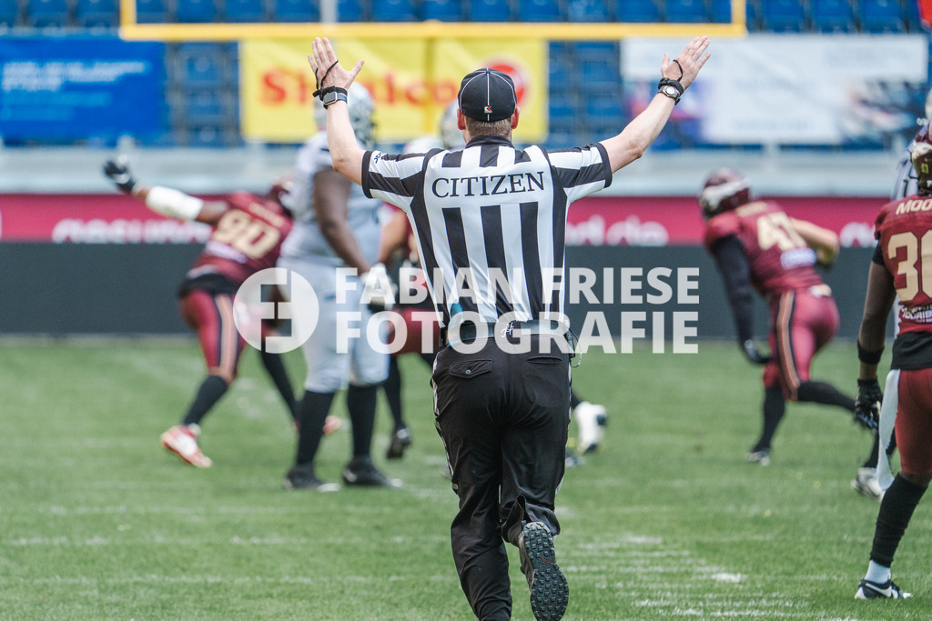 GER Rhein Fire vs. Raiders Tirol, Football, European League of Football, Spieltag 12, Saison 2025, 10.08.2025 | GER Rhein Fire vs. Raiders Tirol, Football, European League of Football, Spieltag 12, Saison 2025, 10.08.2025Foto: Fabian Friese - Realisiert mit Pictrs.com