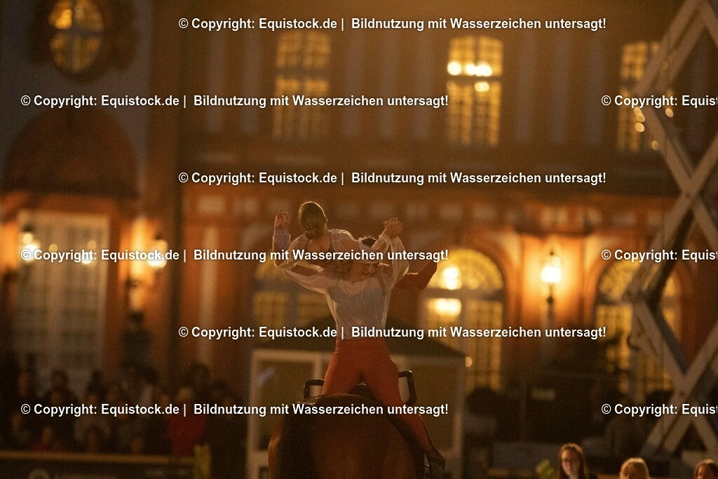 20230527_Voltigieren_NASPA_Flutlicht_0756 | equistock