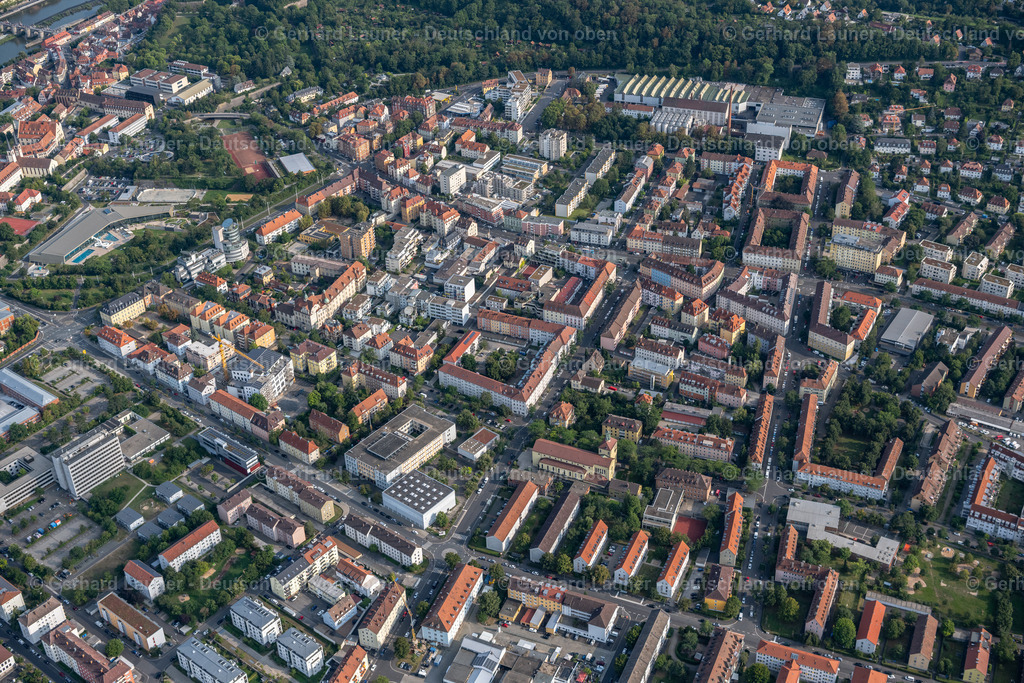 4047873 | WüRZBURG 21.08.2021 Stadtansicht im Stadtteil Zellerau im Stadtgebiet in Würzburg im Bundesland Bayern, Deutschland. // City view in the district of Zellerau in the urban area of a??a??Wuerzburg in the state Bavaria, Germany. Foto: Gerhard Launer
