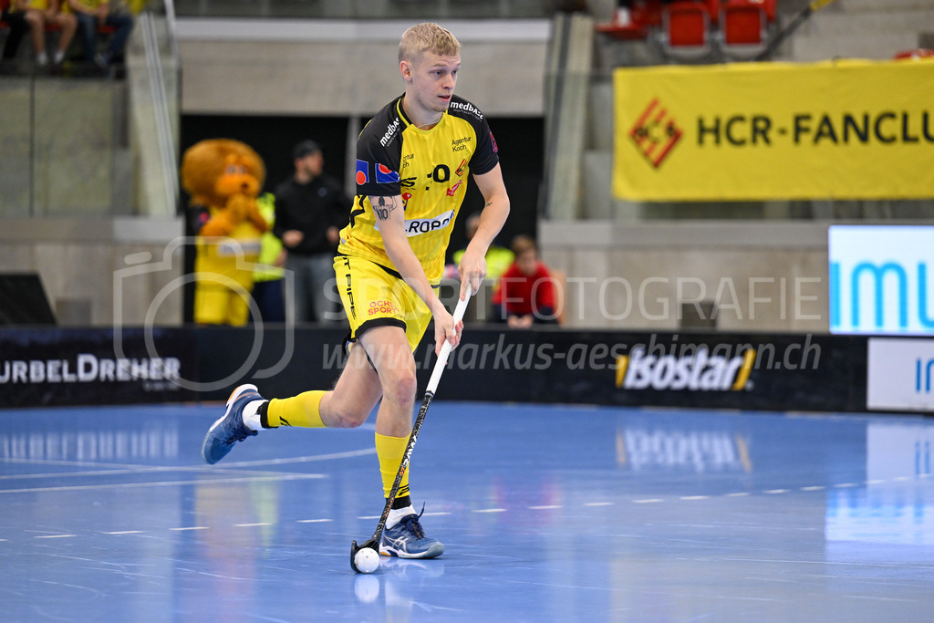 HC Rychenberg vs Floorball Köniz - 18. Dezember 2022 | HC Rychenberg vs Floorball Köniz
AXA Arena, Winterthur
Markus Lindgjerdet (#10 HC Rychenberg).
Bild: Sportfotografie Markus Aeschimann | www.markus-aeschimann.ch - Realisiert mit Pictrs.com