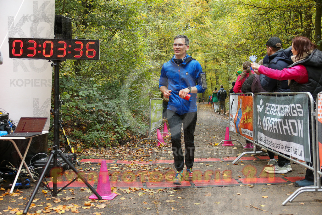 251026_1305_EX1_2451 | Sportfotografie im Rhein-Sieg Kreis, Köln, Bonn, NRW, Rheinland Pfalz, Hessen, etc. Unser Tätigkeitsfeld umfasst den Laufsport vom Volkslauf über den Marathon, Duathlon, Triathon bis zum Ultralauf wie Kölnpfad Ultra oder Schindertrail.