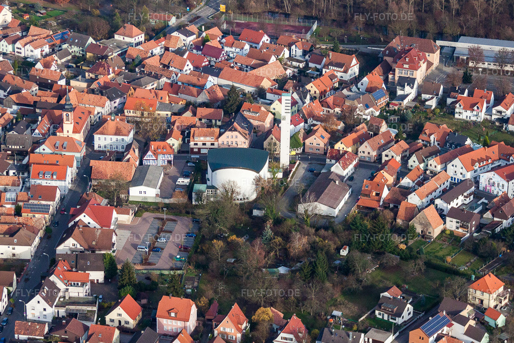 Luftbild: kath. Pfarrkirche St. Ägidius in Wörth am Rhein im Bundesland Rheinland-Pfalz in Deutschland. Foto: IMG_22773.jpg vom 21.11.2009 durch Werner Riehm/FLY-FOTO.de