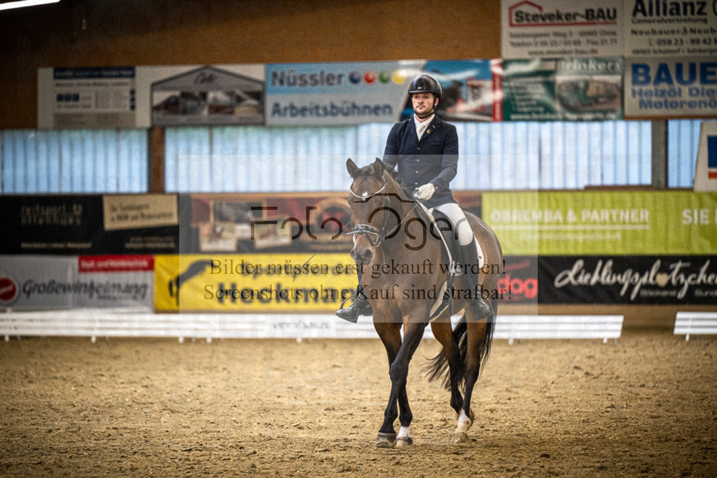 DOS_0986 | Entdecke hochwertige Reitturnierfotos von Foto Oger. Professionell, emotional und authentisch – jetzt Lieblingsmomente im Shop bestellen.Deutschlandweite Turnierfotografie. - Realisiert mit Pictrs.com