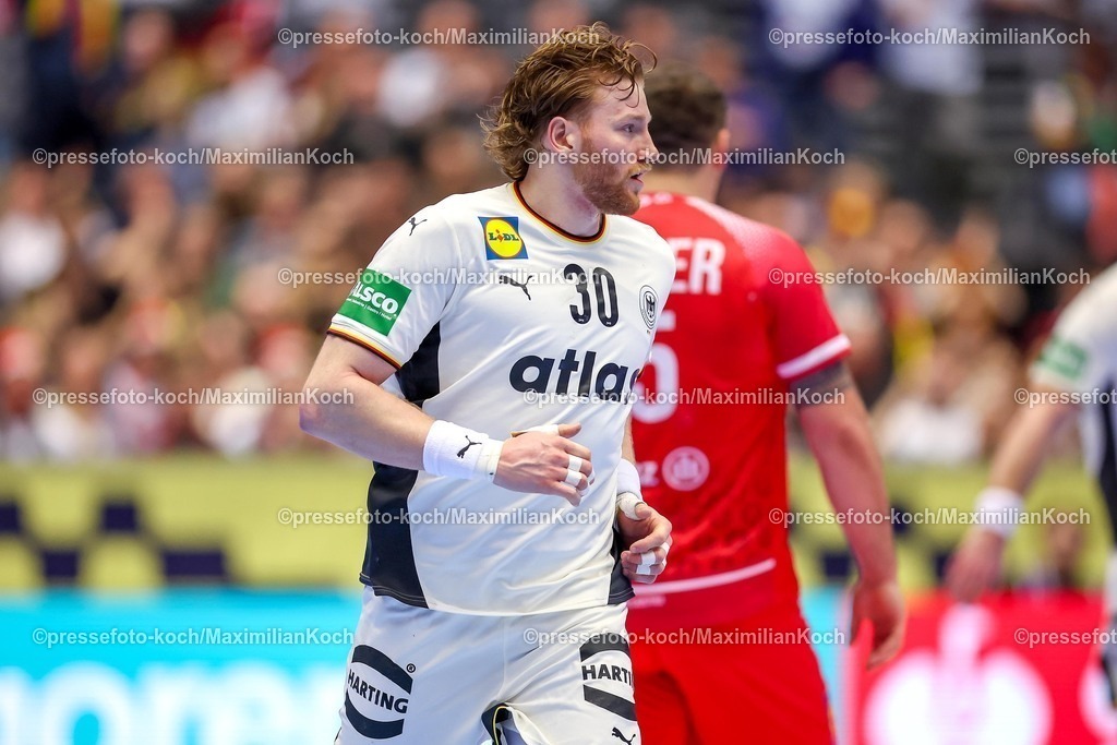 EHF15012602143 | 15.01.2026, Handball, Men's EHF EURO 2026, Deutschland - Österreich, Jyske Bank Boxen in Herning, Dänemark, Preliminary Round:  Tom Kiesler (Germany #30) 