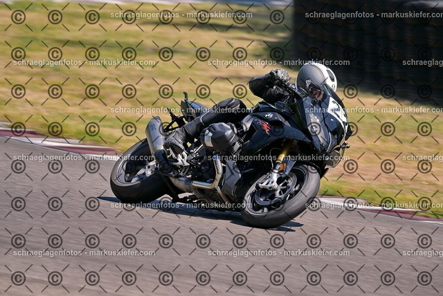 26bt05-1345 | markuskiefer.com - Realisiert mit Pictrs.com