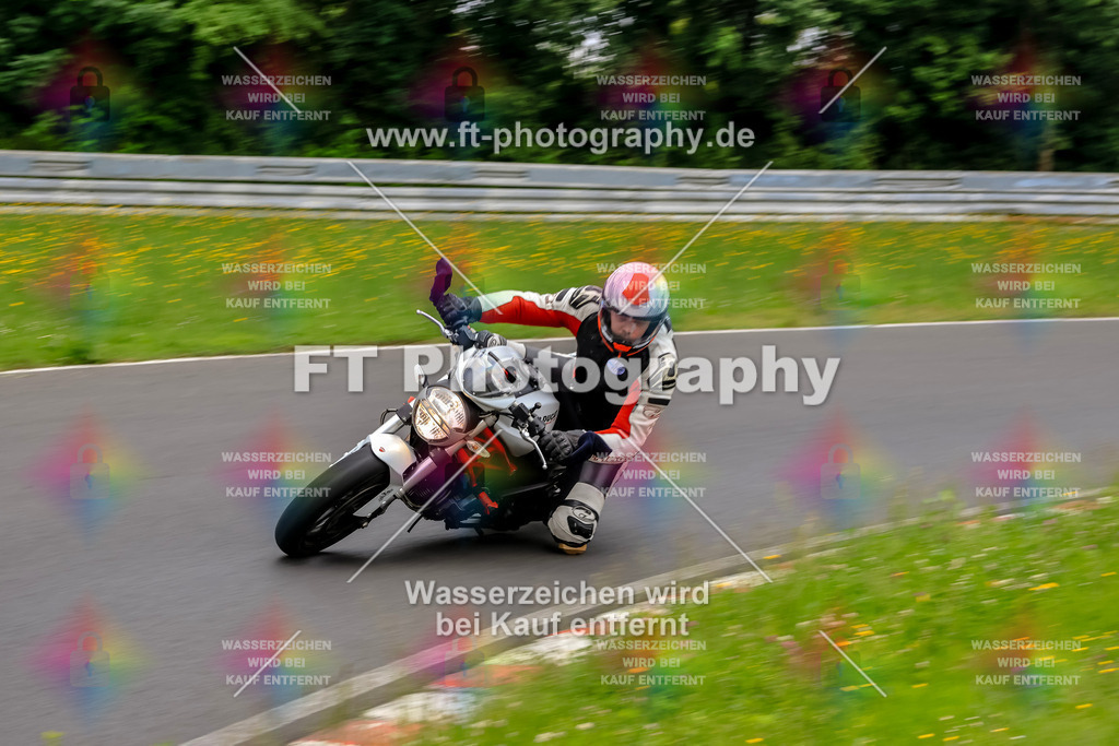 VBK-6978 | Hier findet Ihr Bilder von Touristenfahrten auf der Nürburgring Nordschleife oder von anderen Veranstaltungen die ich besucht habe. Viel Spass beim Durch Schauen 
