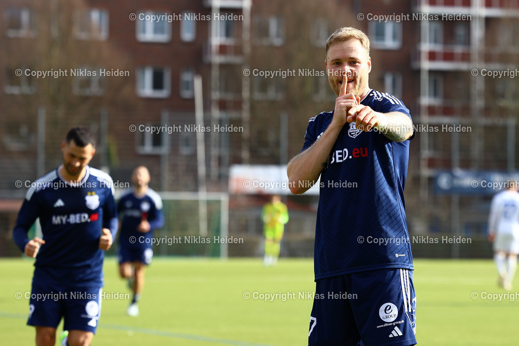 NH_USCPaloma_TuSDassendorf_OberligaHamburg_23022025 | #7 Sven Möller (TuS Dassendorf) bejubelt seinen Treffer zum 2:3.Fußball I Herren I Gamesright Oberliga Hamburg I Saison 2024-2025 I  24. Spieltag I USC Paloma - TuS Dassendorf I 23.02.2025 I Jonny-Rehbein-Sportplatz