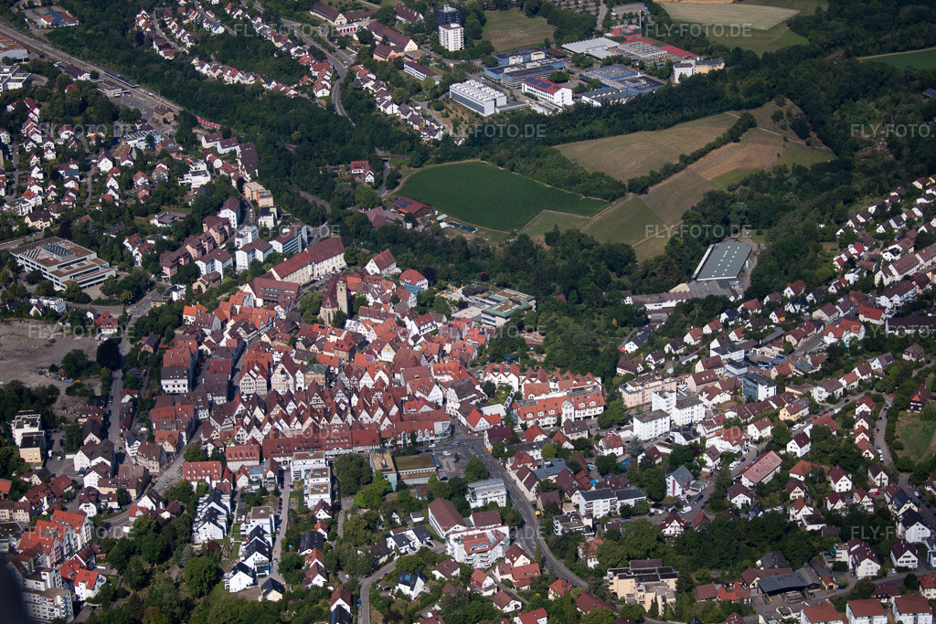 Luftbild: Altstadt in Leonberg im Bundesland Baden-Württemberg in Deutschland. Foto: IMG_70070.jpg vom 06.07.2014 durch Werner Riehm/FLY-FOTO.de