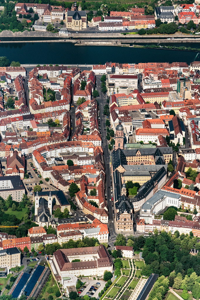 dr__0024200.jpg | WüRZBURG 17.06.2019 Verlauf der Straßenführung Neubauerstrasse vom Josef-Stangl-Platz bis zum Ufer des Main in Würzburg im Bundesland Bayern, Deutschland. // Street - road guidance Neubauerstrasse vom Josef-Stangl-Platz bis zum Ufer of Main in Wuerzburg in the state Bavaria, Germany. Foto: Daniel Reiter