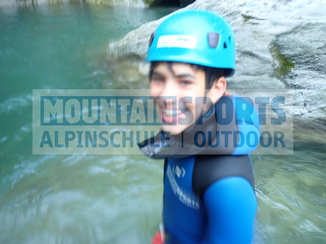 P8020118 | Bestelle die Bilder deines Berg- oder Wasser-Abenteuers mit Mountain Sports bequem von zu Hause aus direkt über unseren Online Fotoshop von pictrs.com. - Realisiert mit Pictrs.com