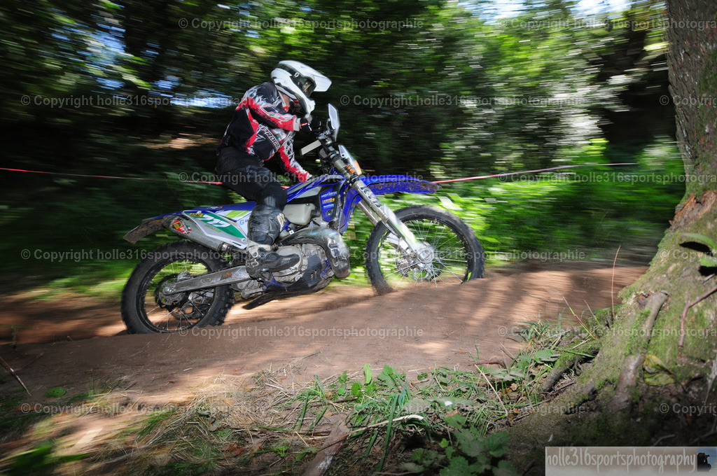 DSC_5583 | Sportfotografie , Motorsport, Motoross, Reitsport, Mointainbike, Enduro,
Landschaft , Outdoor, Eventfotografie, Landschaft, Bilder online bestellen - Realisiert mit Pictrs.com