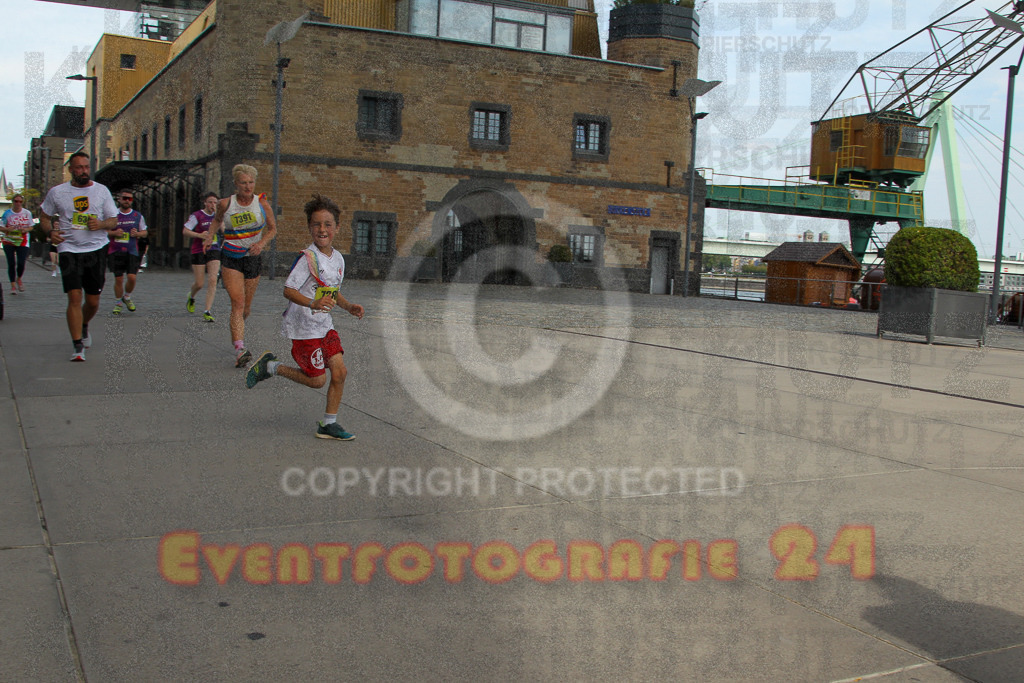 250920_1335_EV4_6193 | Sportfotografie im Rhein-Sieg Kreis, Köln, Bonn, NRW, Rheinland Pfalz, Hessen, etc. Unser Tätigkeitsfeld umfasst den Laufsport vom Volkslauf über den Marathon, Duathlon, Triathon bis zum Ultralauf wie Kölnpfad Ultra oder Schindertrail.
