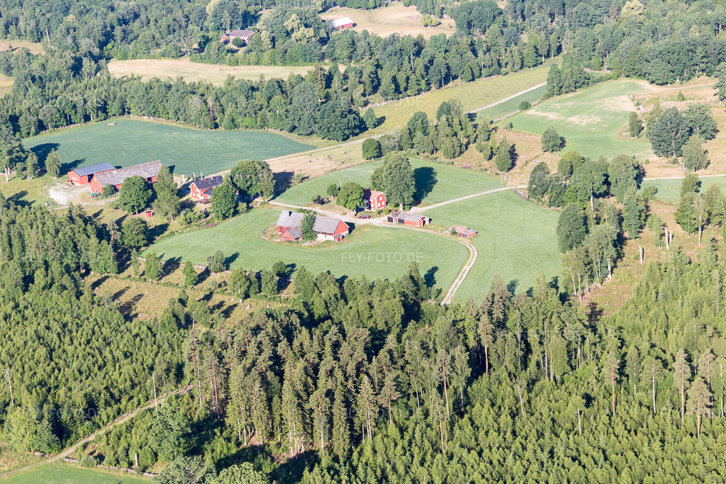 Luftbild: Ortsansicht in Norra Arnön im Bundesland Kronoberg in Schweden. Foto: IMG_108120.jpg vom 28.06.2018 durch Werner Riehm/FLY-FOTO.de