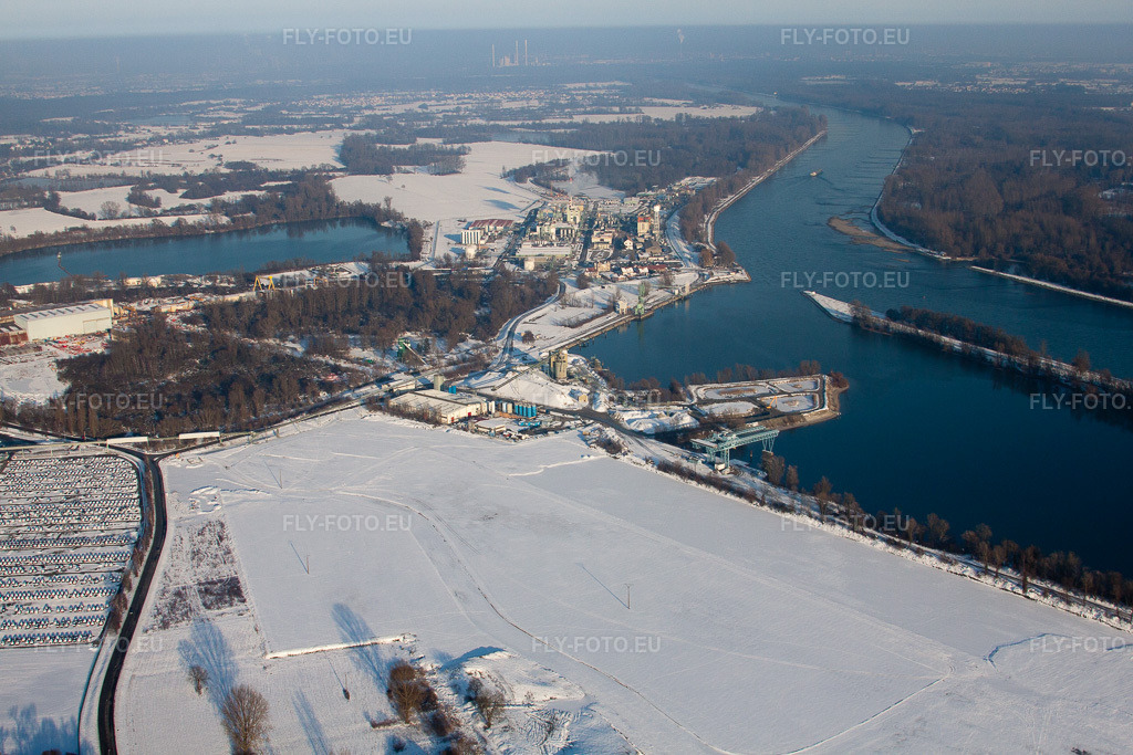 Vue aérienne: Port rhénien à Lauterbourg dans le département Bas Rhin, France.Photo: IMG_36592.jpg prise le 05/01/2011 par Werner Riehm/FLY-FOTO.euRésolution de l'original: 4752 x 3168 px