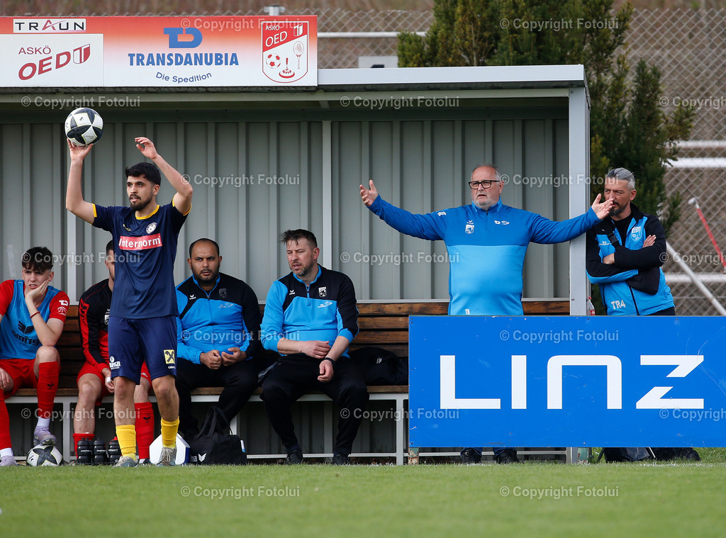 A_LUI_05052025_16 | SPORT,FUSSBALL LL.OST 05.04.2025 IM BILD: TRAINER HERBERT PANHOLZER (OEDT1B)-(PUTZLEINSDORF) FOTO:  FOTOLUI