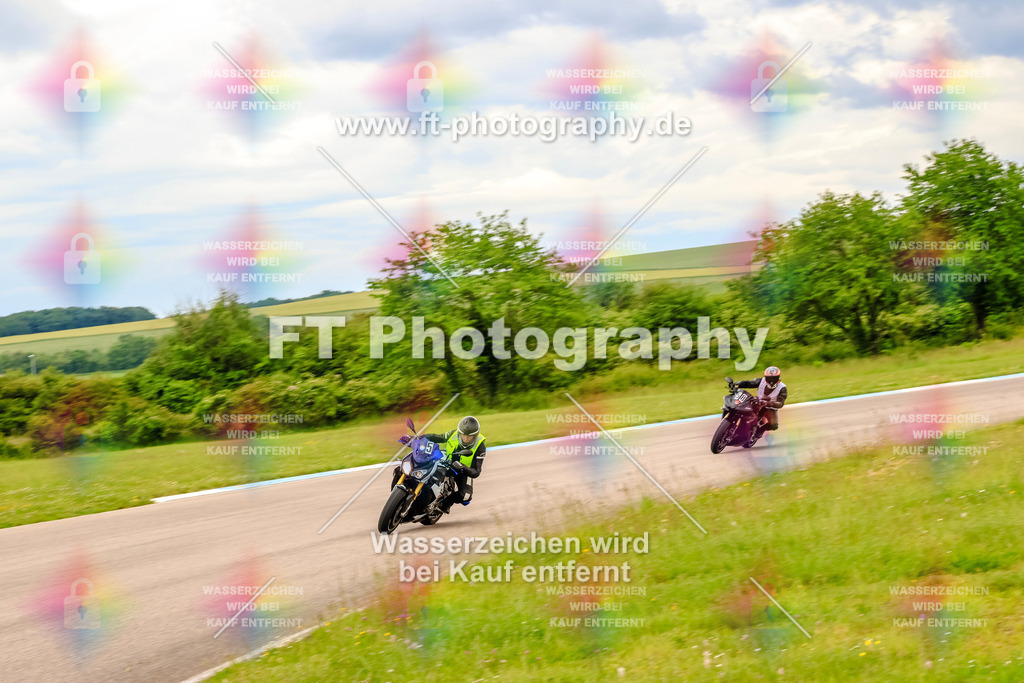 MotoTeam-3285 | Hier findet Ihr Bilder von Touristenfahrten auf der Nürburgring Nordschleife oder von anderen Veranstaltungen die ich besucht habe. Viel Spass beim Durch Schauen 