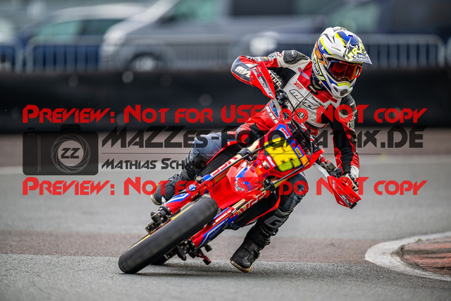 MaZZes_FotoMatrix_240621_6007705_0327 | ROT