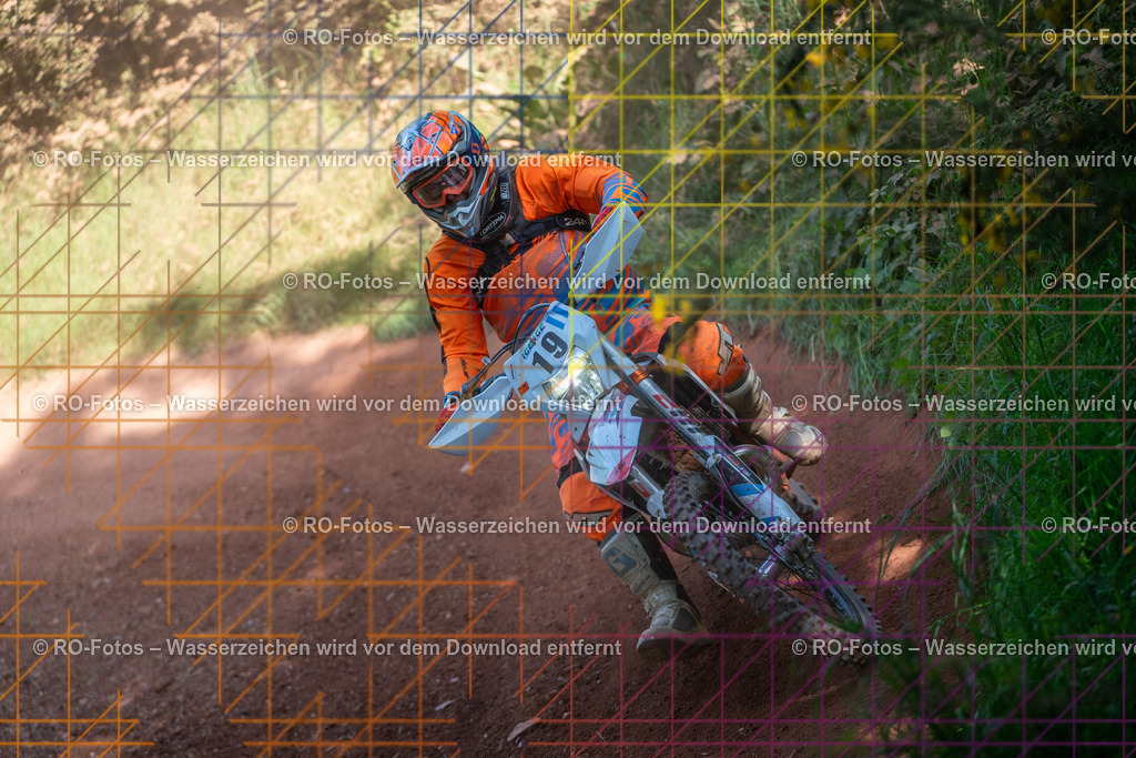 Wolfshausen 3 Lauf -846 | Sportfotografie von RO-Fotos: Motorsport, Motocross, Enduro, Laufveranstaltungen und Triathlon. Professionelle Fotos von Sportlern und Events. - Realisiert mit Pictrs.com