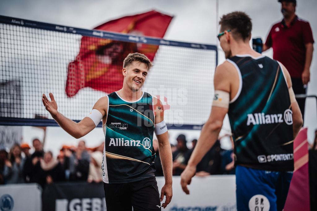 Beachvolleyball | Männer | Deutsche Meisterschaften 2025 Timmendorfer Strand | 05.09.2025 | v.l. Luis Kubo und David Poniewaz