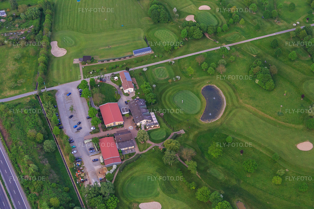 Luftbild: Clubhaus des Golf-Club Bensheim e.V. in Bensheim im Bundesland Hessen in Deutschland. Foto: IMG_088346.jpg vom 09.05.2016 durch Werner Riehm/FLY-FOTO.deGolfclub Bensheim