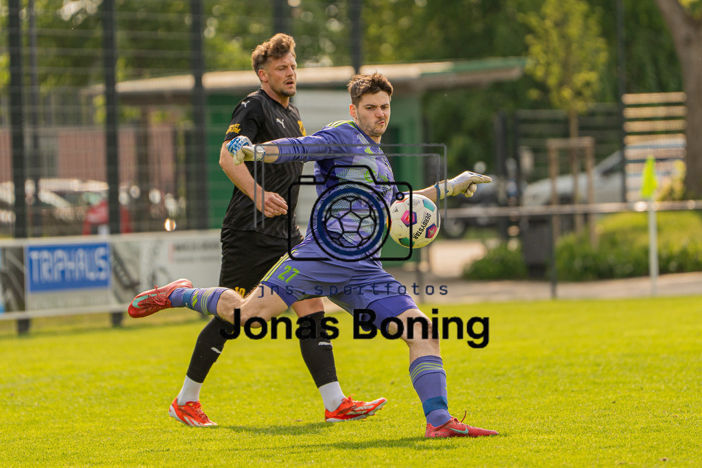 Fußball I Herren I Saison 2025-2026 I Landesliga Weser-Ems I 27. Spieltag I SFN Vechta - SV Bevern I 01096 | jns.sportfotos - Realisiert mit Pictrs.com