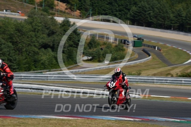 2024_07_30_PBK_23245 | Sportfotografie; SlowMotion; Video; Rennstrecke; Hafeneger; Speer; Racing; RSE; BMW; CBO; Trackday; Motorsportarena; Hockenheimring; Brno; Most; Barcelona; Valencia