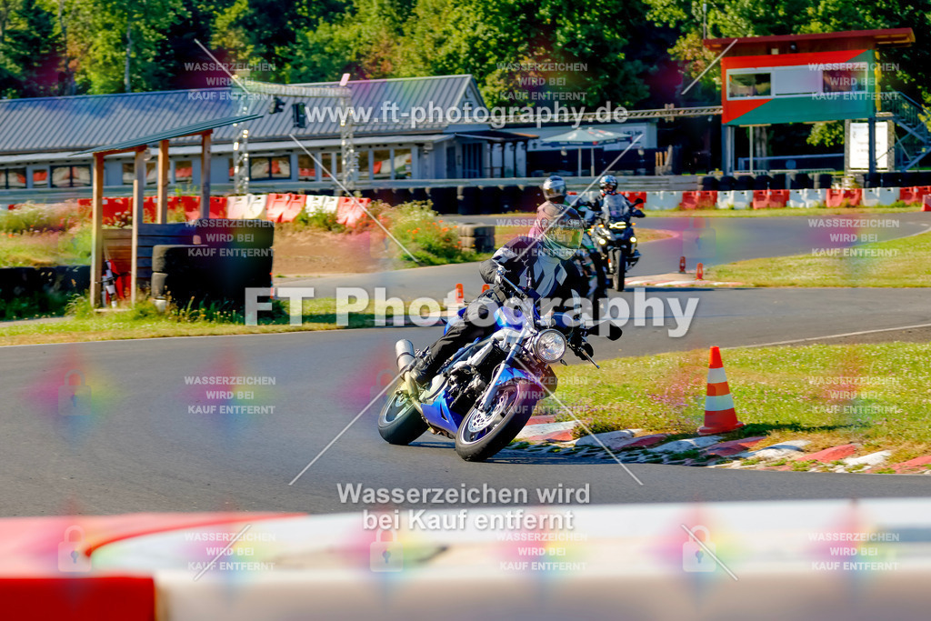 _MOT5250 | Hier findet Ihr Bilder von Touristenfahrten auf der Nürburgring Nordschleife oder von anderen Veranstaltungen die ich besucht habe. Viel Spass beim Durch Schauen 
