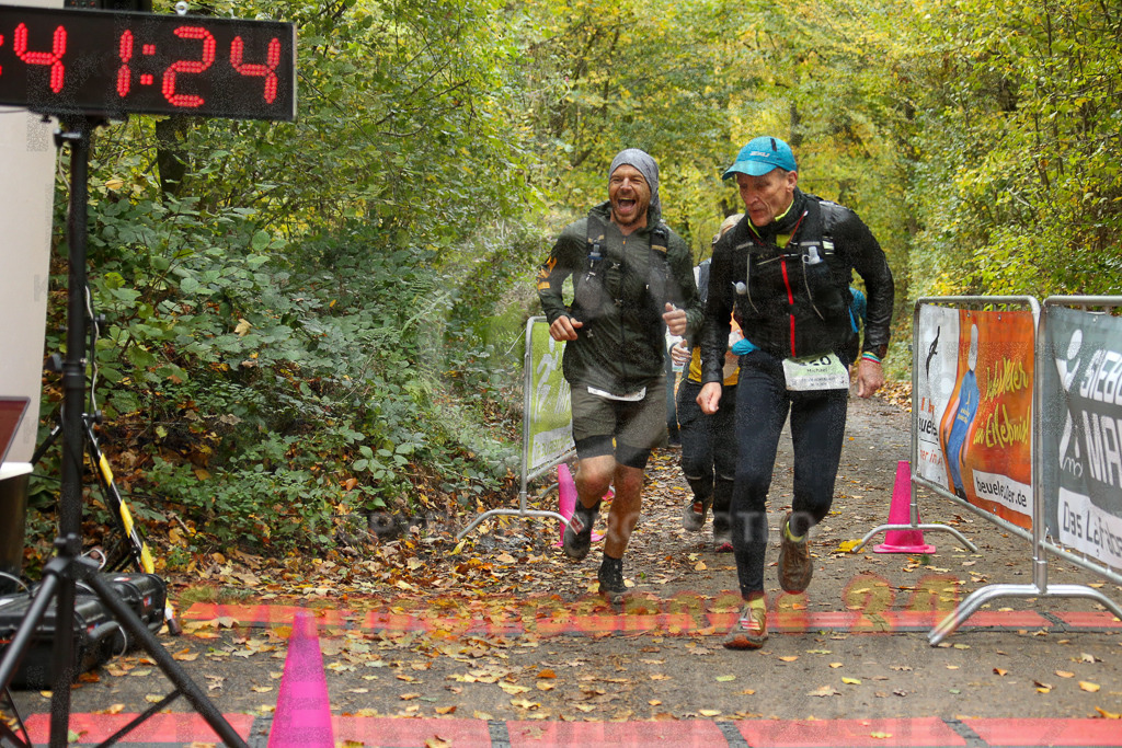 251026_1343_EX1_3909 | Sportfotografie im Rhein-Sieg Kreis, Köln, Bonn, NRW, Rheinland Pfalz, Hessen, etc. Unser Tätigkeitsfeld umfasst den Laufsport vom Volkslauf über den Marathon, Duathlon, Triathon bis zum Ultralauf wie Kölnpfad Ultra oder Schindertrail.