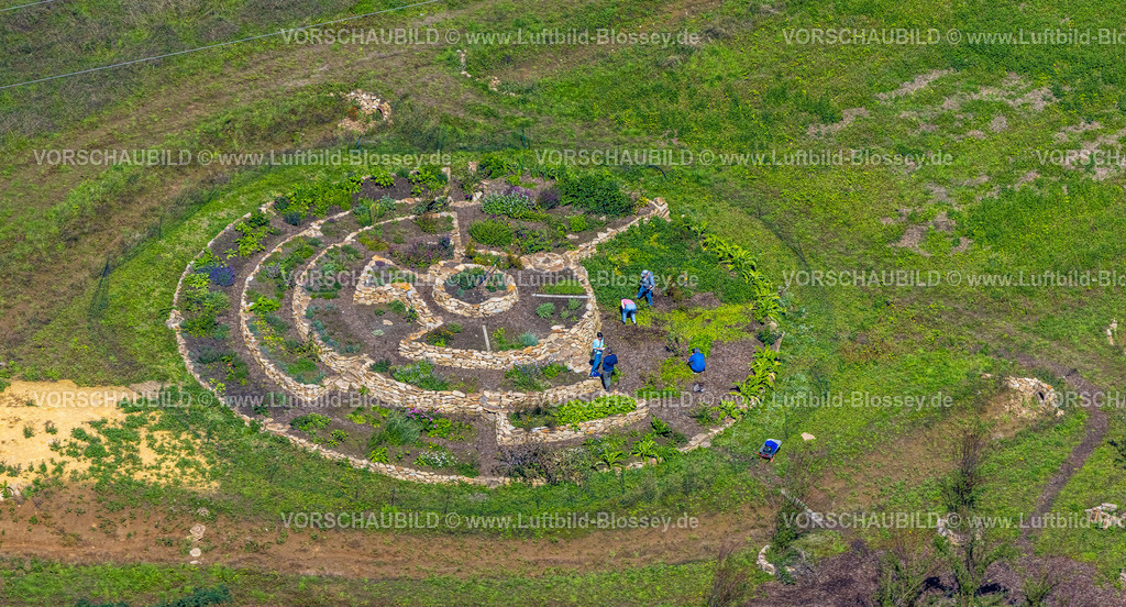 Witten230800106 | Luftbild, Spiralförmiger Kräutergarten am Christopherus-Haus Christopherus-Hof,  Annen, Witten, Ruhrgebiet, Nordrhein-Westfalen, Deutschland
