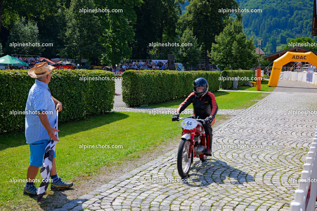 P1014773 | Erleben Sie atemberaubende, hochqualitative Fotos Ihrer Fahrt entlang der malerischen Alpenstraßen. Besuchen Sie alpineshots.com, um professionelle Aufnahmen Ihrer unvergesslichen Reise zu finden und zu kaufen - Realisiert mit Pictrs.com