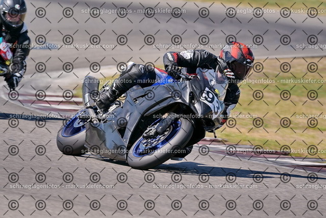 26bt05-0355 | markuskiefer.com - Realisiert mit Pictrs.com
