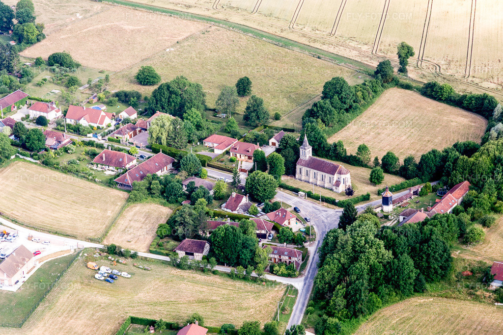Aerial view: View of the town in Lirey in the state Aube, France.Photo: IMG_101326.jpg taken on 06/25/2017 by Werner Riehm/FLY-FOTO.comResolution of the original: 5472 x 3648 px