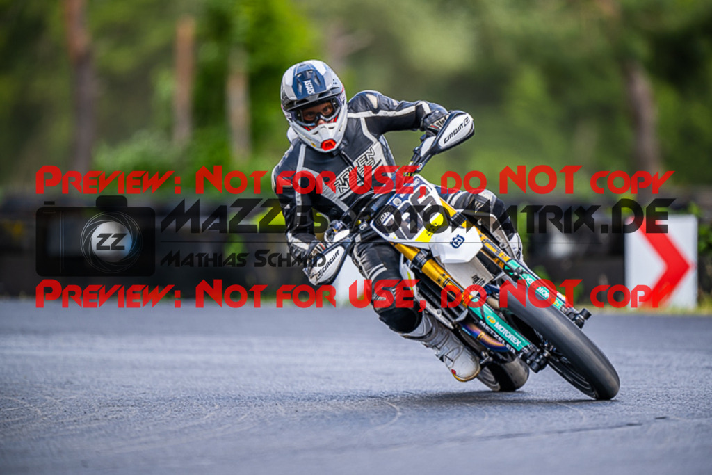 MaZZes_FotoMatrix_220528_1493 | Fotograf Mathias Schmid
Sportfotograf,
Eventfotograf,
Hochzeitsfotograf,
Portraitfotograf