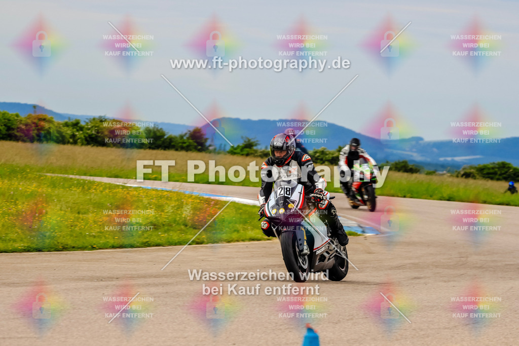 MotoTeam-2450 | Hier findet Ihr Bilder von Touristenfahrten auf der Nürburgring Nordschleife oder von anderen Veranstaltungen die ich besucht habe. Viel Spass beim Durch Schauen 