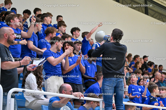 AUT, HLA, HC Linz AG vs Schwaz Handball Tirol | 30.04.2024, Sporthauptschule Linz-Kleinmuenchen, AUT, HLA, HC Linz AG vs Schwaz Handball Tirol, im Bild Fans - Zuschauer HC Linz AG (Linz)


// HLA, Handball Liga Austria Match between HC Linz AG vs Schwaz Handball Tirol in Linz, Austria on 2024/04/30