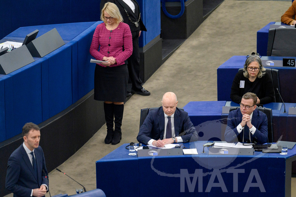 _DWI6250 | Der finnische Ministerpräsident Petteri Orpo hört sich Reden von Europaabgeordneten im Rahmen der Debatte „Das ist Europa“ an in EU Parlement in Straßburg, 13.03.2024 - Realisiert mit Pictrs.com