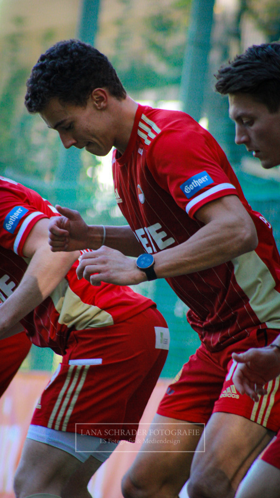 Rot - Weiß Köln - Havesterhuder THC 09.10.22-53 | lanaschraderfotografie - Realisiert mit Pictrs.com