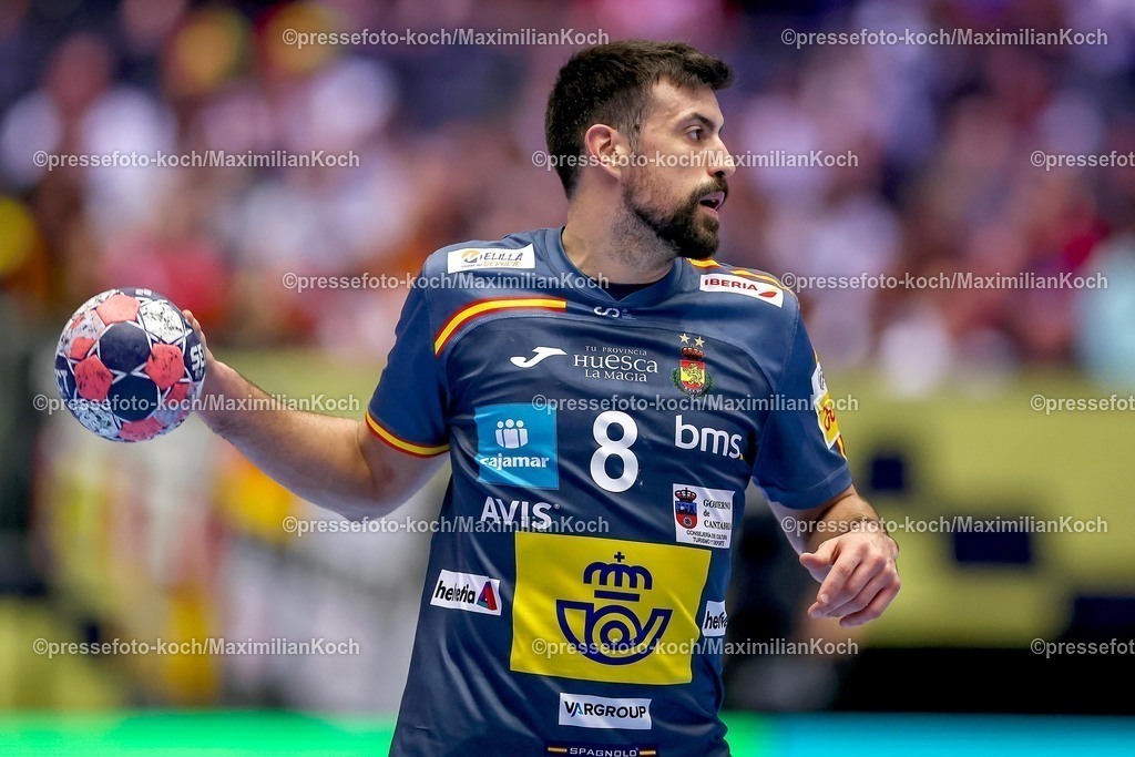 EHF17012601121 | 17.01.2026, Handball, Men's EHF EURO 2026, Österreich - Spanien, Jyske Bank Boxen in Herning, Dänemark, Preliminary Round:  Agustin Casado Marcelo (Espania #08) 