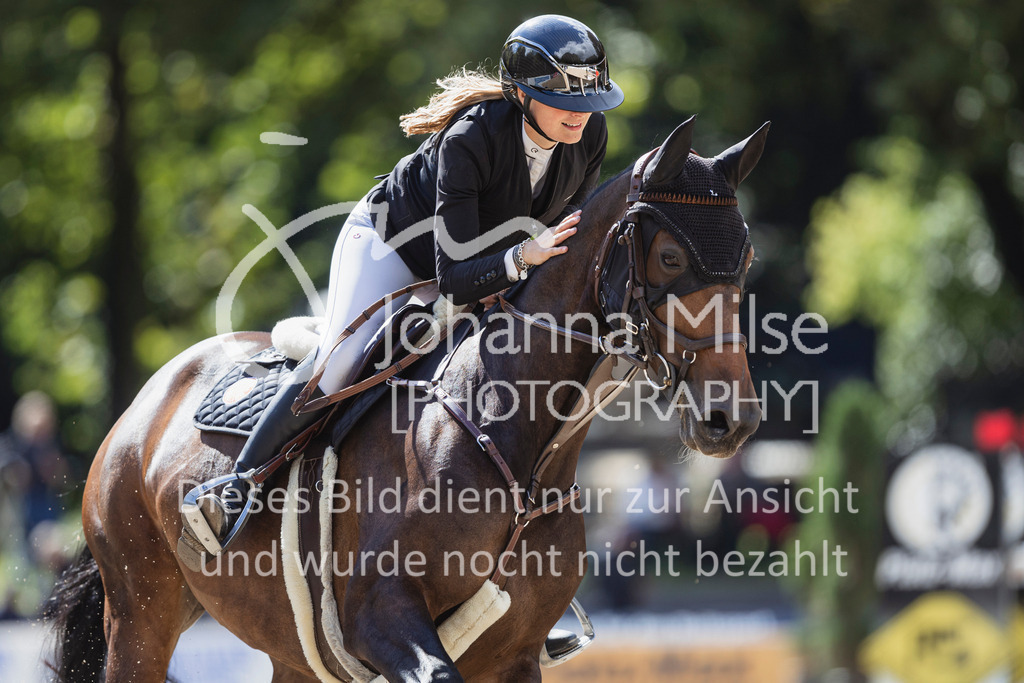 240912_OWLCh_AmateurS-307 | Deine schönsten Turniermomente als professionelle Fotos! Entdecke hochwertige Pferdesport-Fotografie im Online-Shop. Jetzt Fotos finden & bestellen!