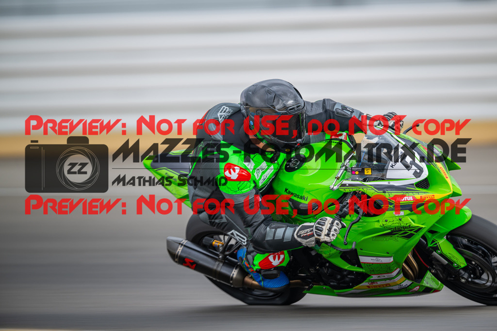 MaZZes-Fotomatrix-20260809-584526 | R1