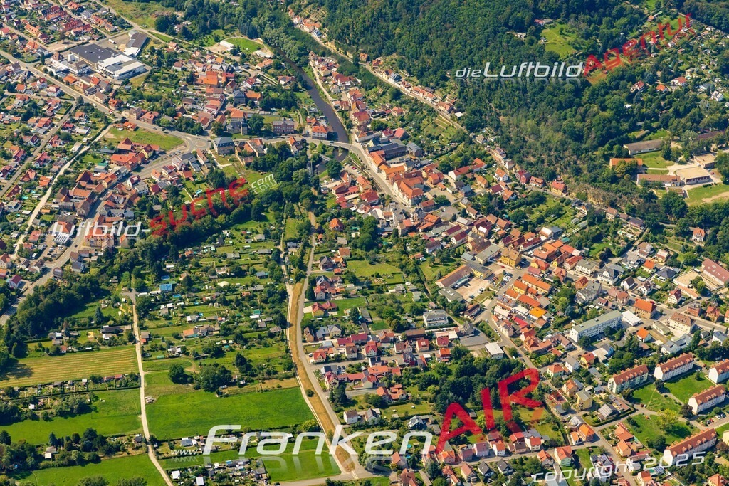 Luftaufnahme Schwarza Rudolstadt - Die Luftaufnahme wurde 2025 vom UL-Flugzeug heraus erstellt ( ohne Drohne ) - Hochauflösende Luftaufnahme - für professionelle Ausdrucke geeignet. Die Geschenkidee !Mit Lizenz und Bildrechte bestellbar