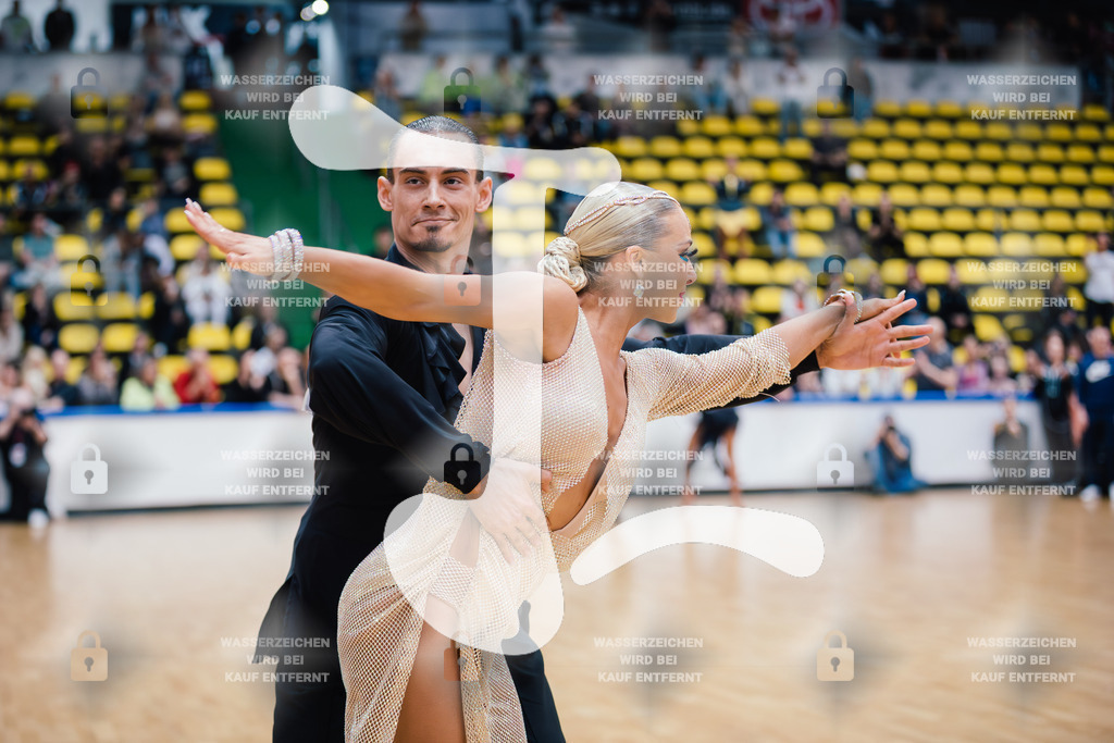 Hessen Tanzt WDSF International Open Latin 3rd (39) Egor Kondratenko _ Mie Lincke Funch (Denmark)-2025-05-18-5264 | Webshop for digital downloads and prints of dance sport, event & show photographer Julian Link - Realisiert mit Pictrs.com