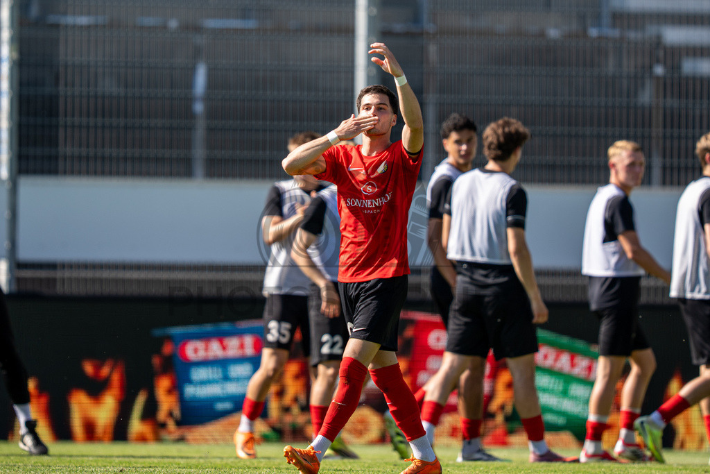 Stuttgarter Kickers vs. SG Sonnenhof Großaspach, Fussball, WFV-Pokal, Finale, 23.05.2026 | Mert Tasdelen (SG Sonnenhof Großaspach, #10) jubelt mit seinem Team nach dem Treffer zum 1:3,Stuttgarter Kickers vs. SG Sonnenhof Großaspach, Fussball, WFV-Pokal, Finale, 23.05.2026