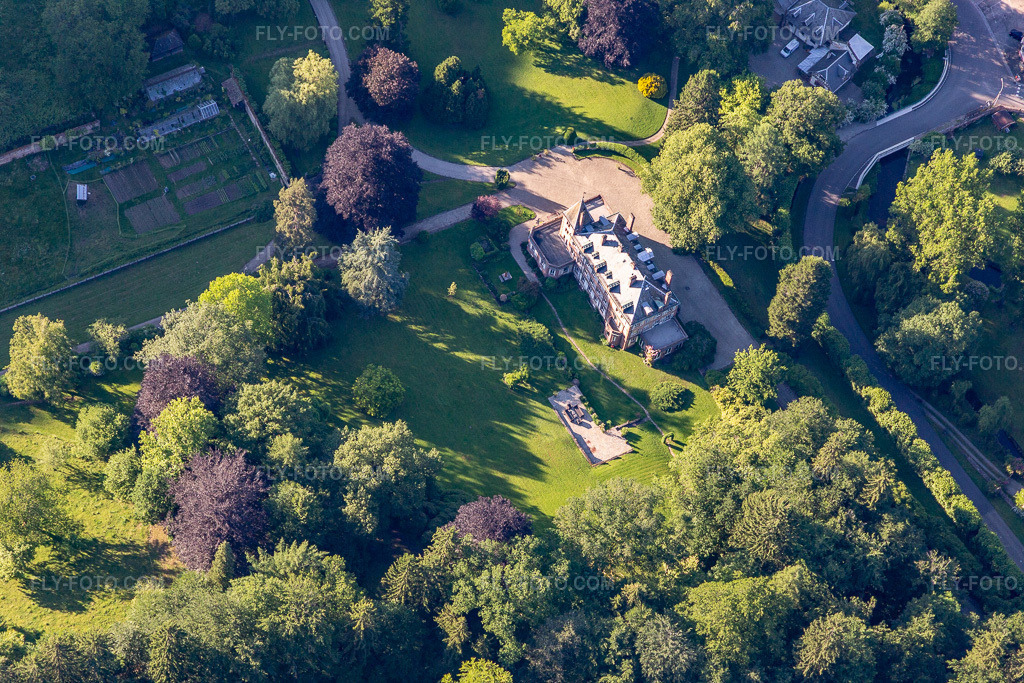 Aerial view: The Domaine Jaegerthal hotel complex is located in a green valley in the Jaegerthal district of Windstein. in Niederbronn-les-Bains in the state Bas-Rhin, France. – Photo: IMG_115398.jpg taken on 06/16/2019 by Werner Riehm/FLY-FOTO.com – Resolution of the original: 5472 x 3648 px