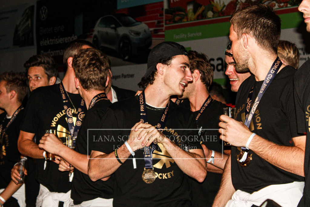 WM EMPFANG 30.01.23 LSF-12 | lanaschraderfotografie - Realisiert mit Pictrs.com