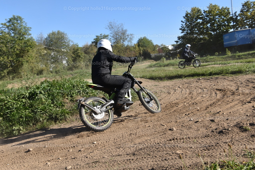 DSC_0180 | Sportfotografie , Motorsport, Motoross, Reitsport, Mointainbike, Enduro,
Landschaft , Outdoor, Eventfotografie, Landschaft, Bilder online bestellen - Realisiert mit Pictrs.com