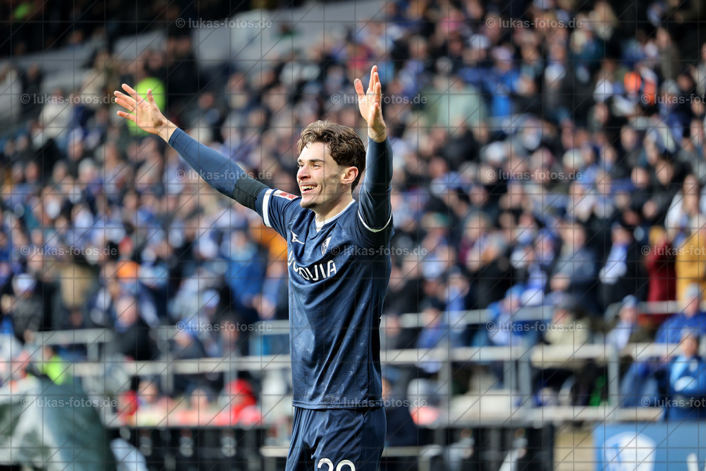 22. Dezember 2024 | VfL Bochum – FC Heidenheim | Zum Jahresabschluss gelang dem VfL Bochum der erste Saisonsieg. Das Duell mit Heidenheim wurde 2:0 gewonnen - Realisiert mit Pictrs.com