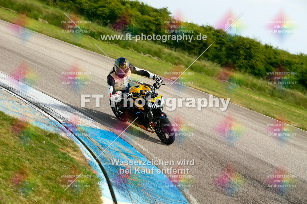 _MOT1218 | Hier findet Ihr Bilder von Touristenfahrten auf der Nürburgring Nordschleife oder von anderen Veranstaltungen die ich besucht habe. Viel Spass beim Durch Schauen 